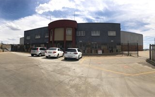 3400 m² Industrial space in Commercia