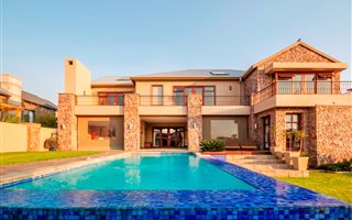 4 Bedroom House in Waterfall Country Estate