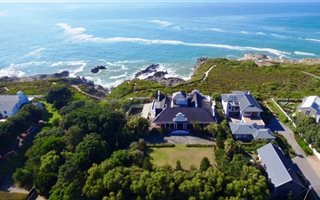 6 Bedroom House in Kwaaiwater