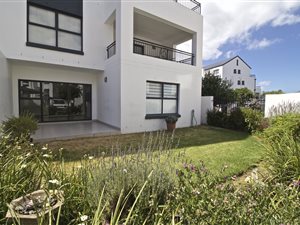 3 Bed Apartment in De Velde