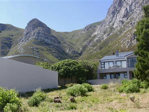 496 m² Land available in Voelklip