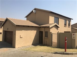 3 Bed Townhouse in Country View