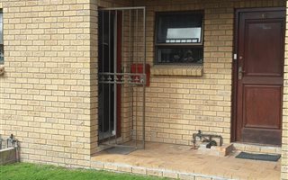 2 Bedroom Apartment in Kleinbron Estate