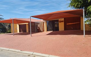 5 Bedroom House in Hartenbos