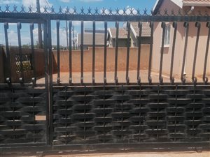 3 Bed House in Mahube Valley