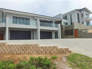 5 Bed House in Pinnacle Point Golf Estate