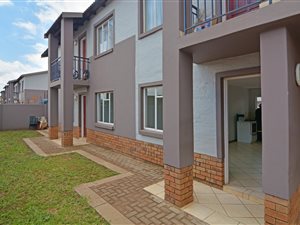 2 Bed Apartment in Protea Glen