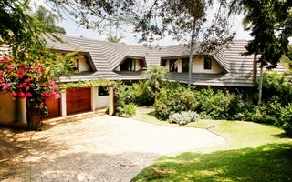 5 Bedroom House in Waterkloof Ridge