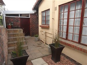 2 Bed Simplex in Highland Hills