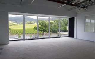 200 m² Commercial space in Paarl