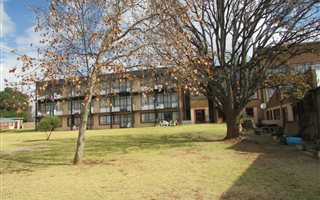 1 Bedroom Apartment in Helderkruin