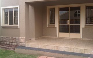 2 Bedroom Duplex in Petersfield