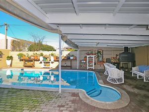 4 Bed House in Crawford