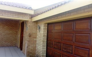 3 Bedroom House in Bramley View
