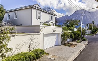 4 Bedroom House in Claremont Upper