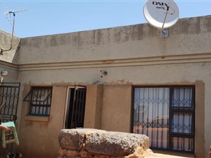 3 Bed House in Moleleki
