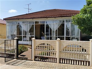 2 Bed House in Krugersdorp West