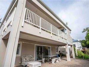 4 Bed House in Kenton-on-Sea