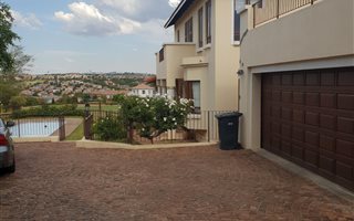 1 Bedroom Garden Cottage in Blue Valley Golf Estate