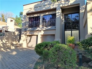 2 Bed Townhouse in Waterkloof Ridge