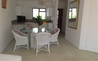 2 Bedroom Apartment in Somerset West Central