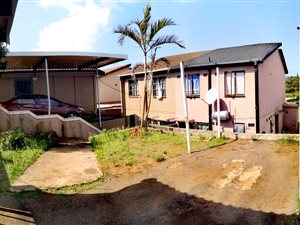 3 Bed House in Lotus Park