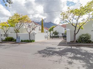 2 Bed House in Rosebank