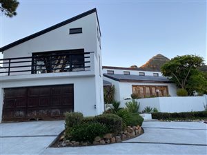 6 Bed House in Helgarda Estate