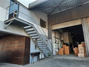 750 m² Commercial space in Red Hill