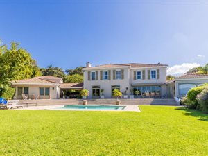 4 Bed House in Constantia