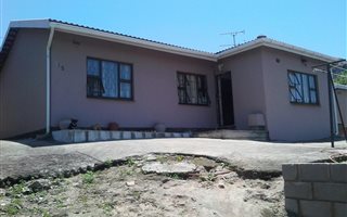 3 Bedroom House in Umlazi