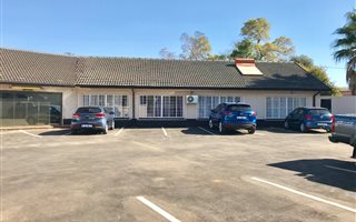 625 m² Office Space in Wierda Park