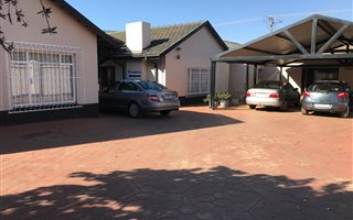 625 m² Office Space in Wierda Park