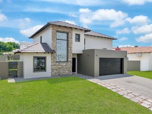 3 Bed House in Maroeladal