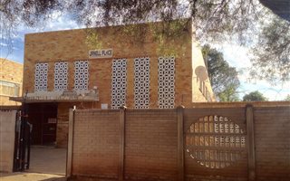 2 Bedroom Apartment in Vanderbijlpark CW2