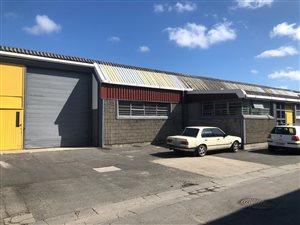 385 m² Commercial space in Retreat