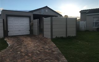 3 Bedroom House in Victoria Park