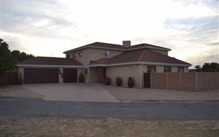 3 Bedroom House in Albertinia