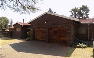 5 Bedroom House in Brackenhurst
