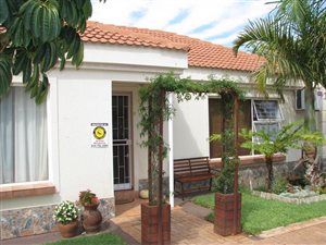3 Bed Apartment in Naboomspruit