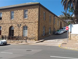 185 m² Office Space in Mossel Bay Central