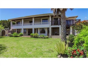 4 Bed House in Hunters Home