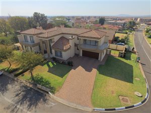 4 Bed House in Monavoni