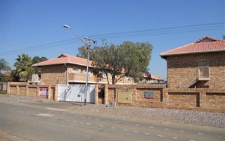 1 Bedroom Apartment in Wonderboom South