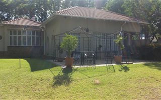 4 Bedroom House in Melrose