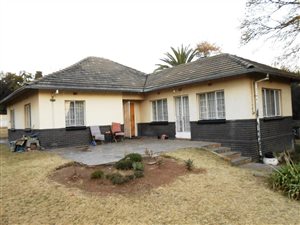 3 Bed House in Lombardy East