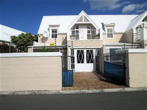 3 Bed Townhouse in Strand Central