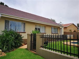 1 Bed Garden Cottage in Wilro Park