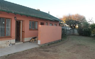 3 Bedroom House in Mackenzie Park