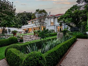 4 Bed House in Saxonwold